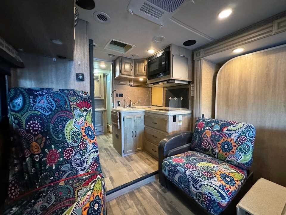 2015 WHITE COACHMEN PRISM