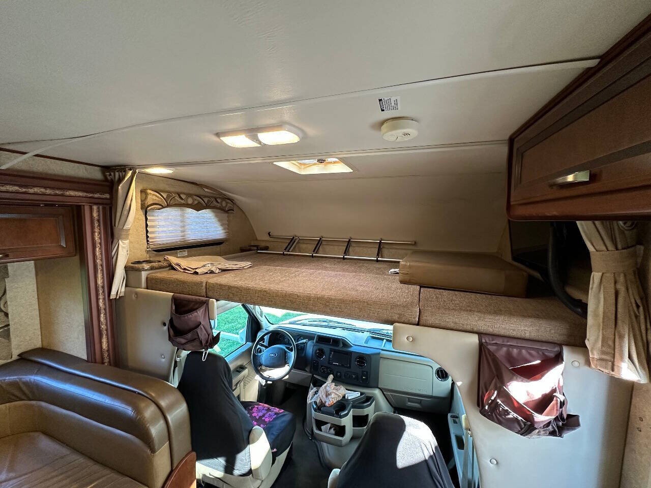 2015 Beige Thor Motor Coach Four Winds RVs & Campers