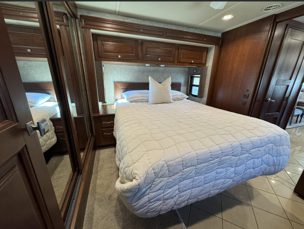 2015 Winnebago Journey Class A Motorhome