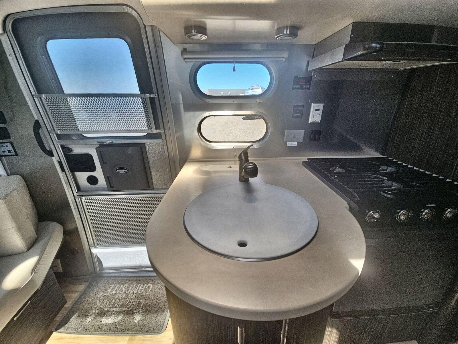 2016 Airstream International Serenity