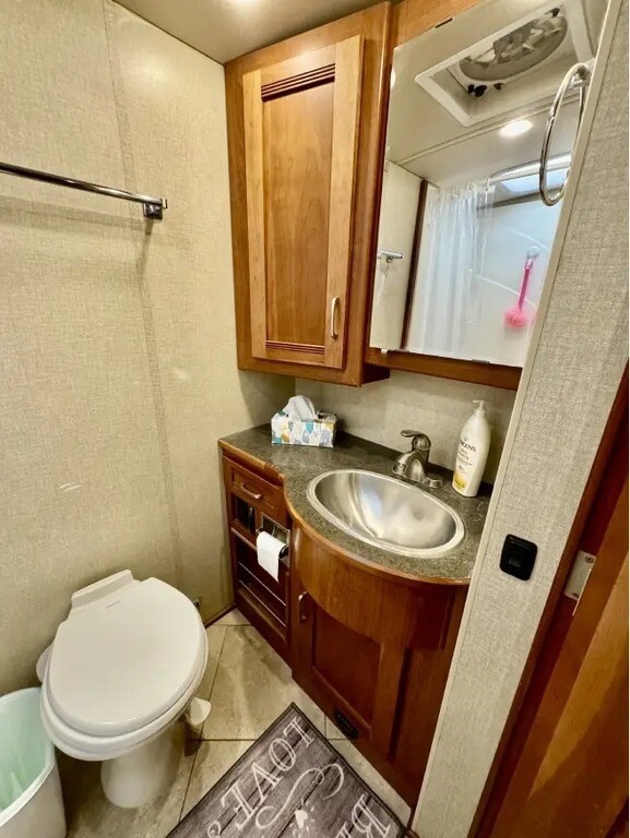 2016 Winnebago Forza Motorized Class A