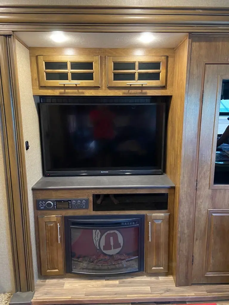 2017 Coachmen Brookstone Fifth Wheel