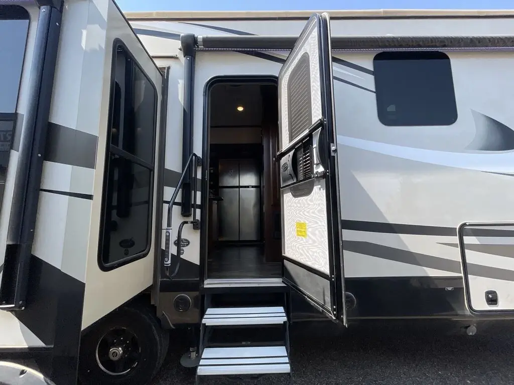 2017 Jayco Pinnacle