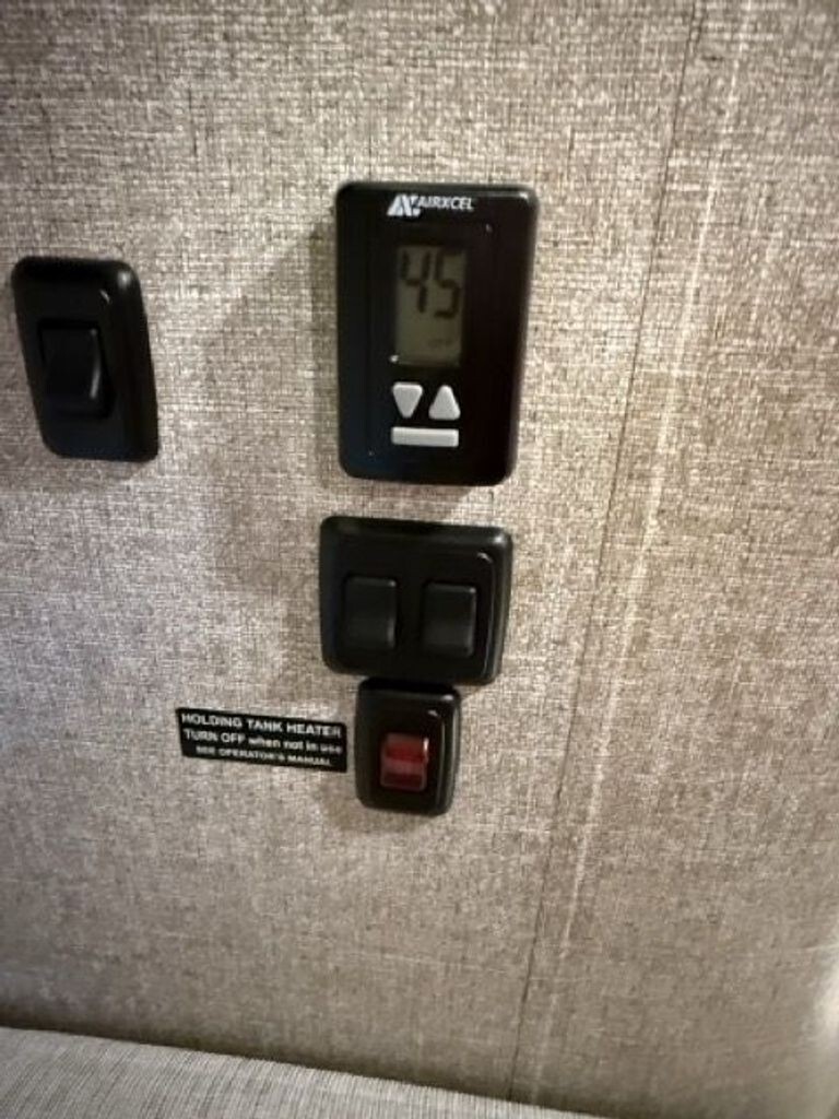 2017 Winnebago Via Class A Motorhome