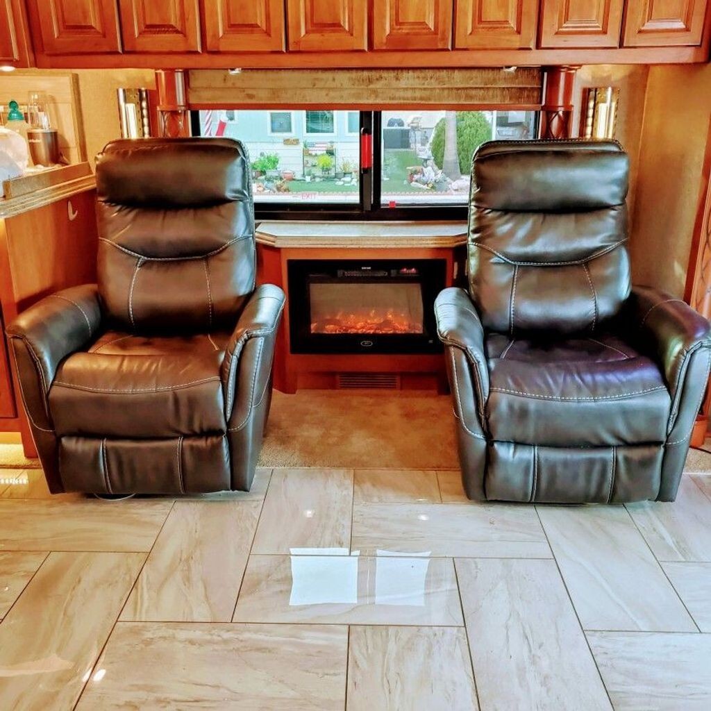 2018 Tiffin Motorhomes Allegro Bus Class A Motorhome