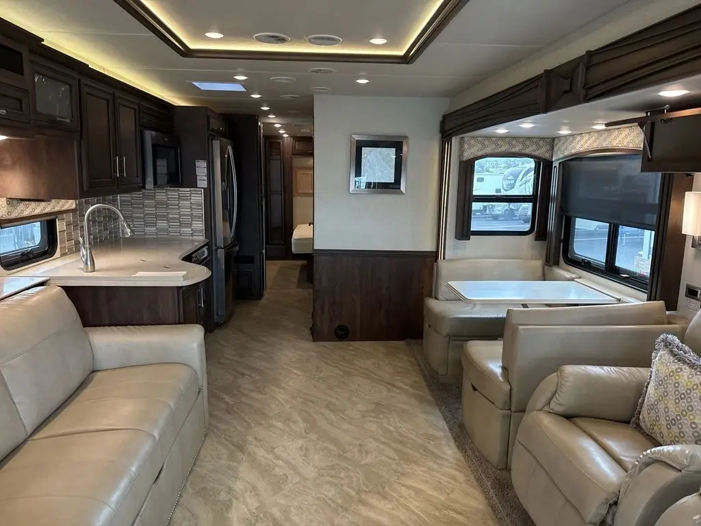 2019 Newmar Canyon Star