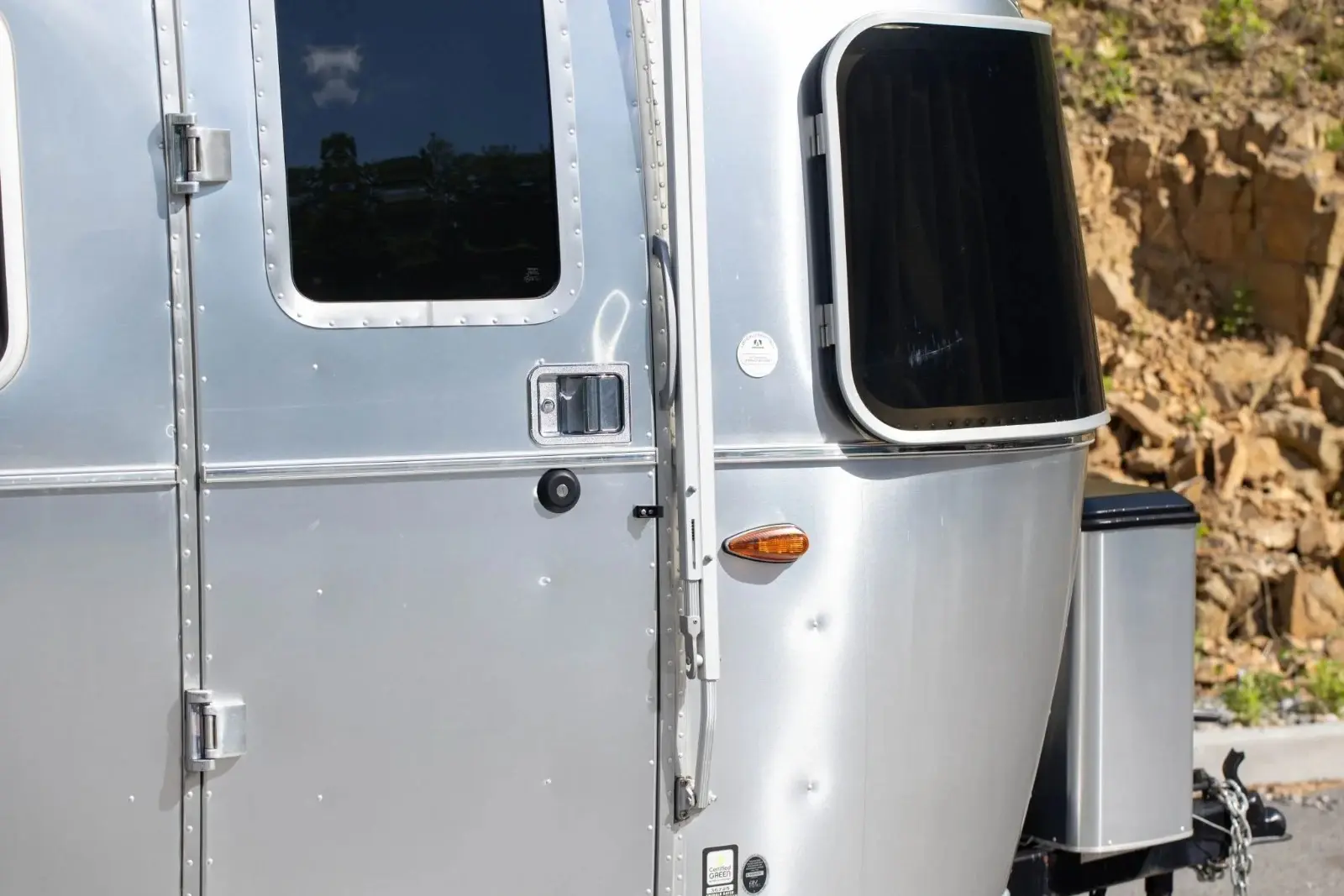 2021 Airstream Bambi 16' - Queen Bed & Zip Dee Awning