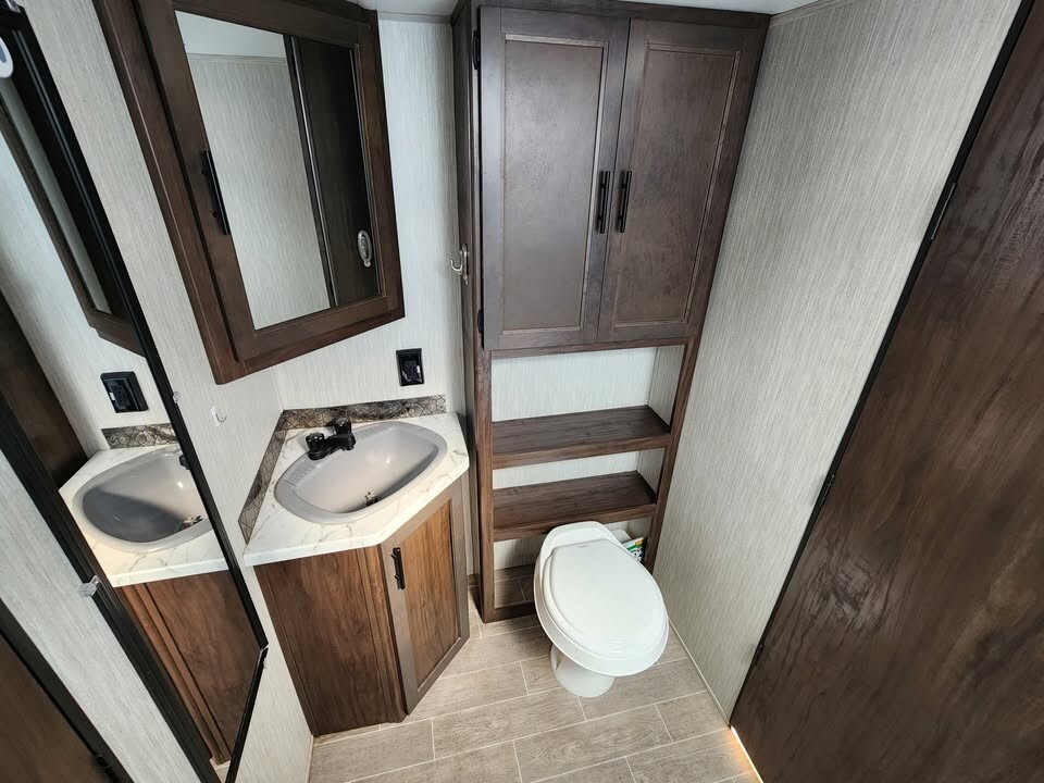 2021 Forest River Cherokee Grey Wolf 23MK Trailer