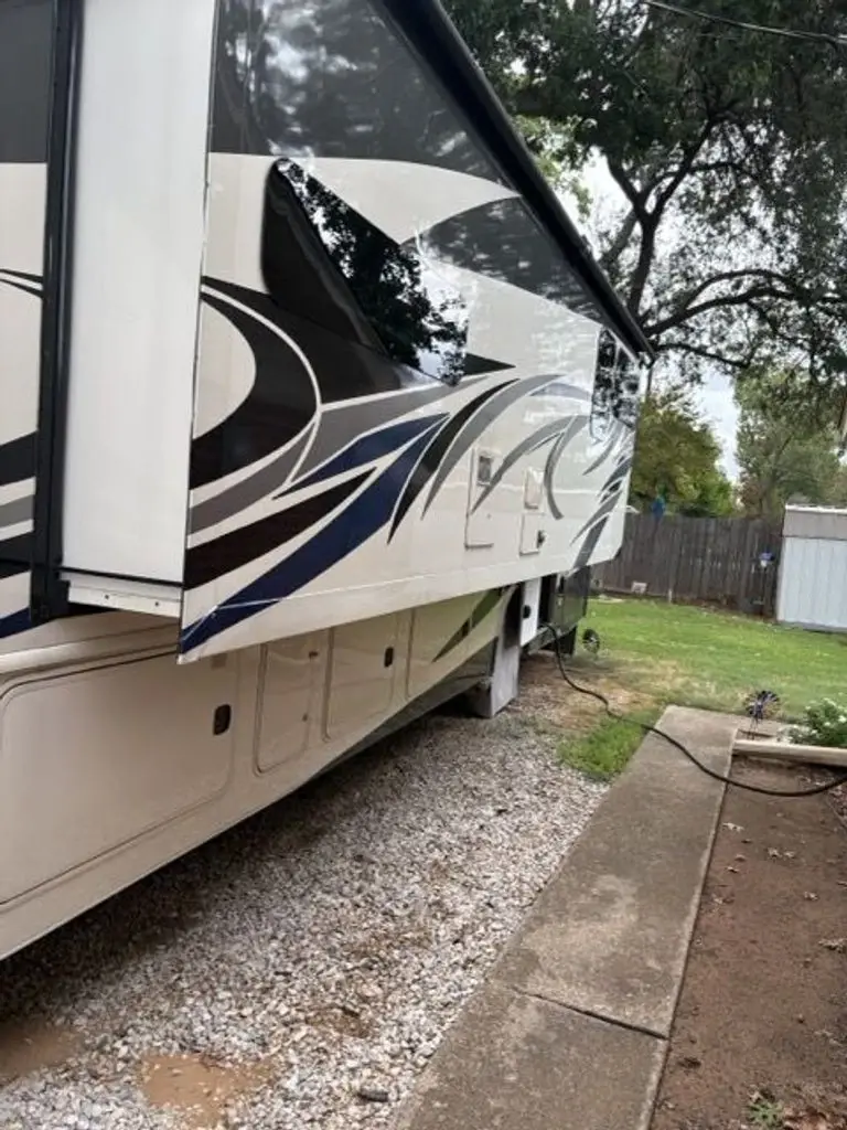 2021 Holiday Rambler Invicta Class A Motorhome