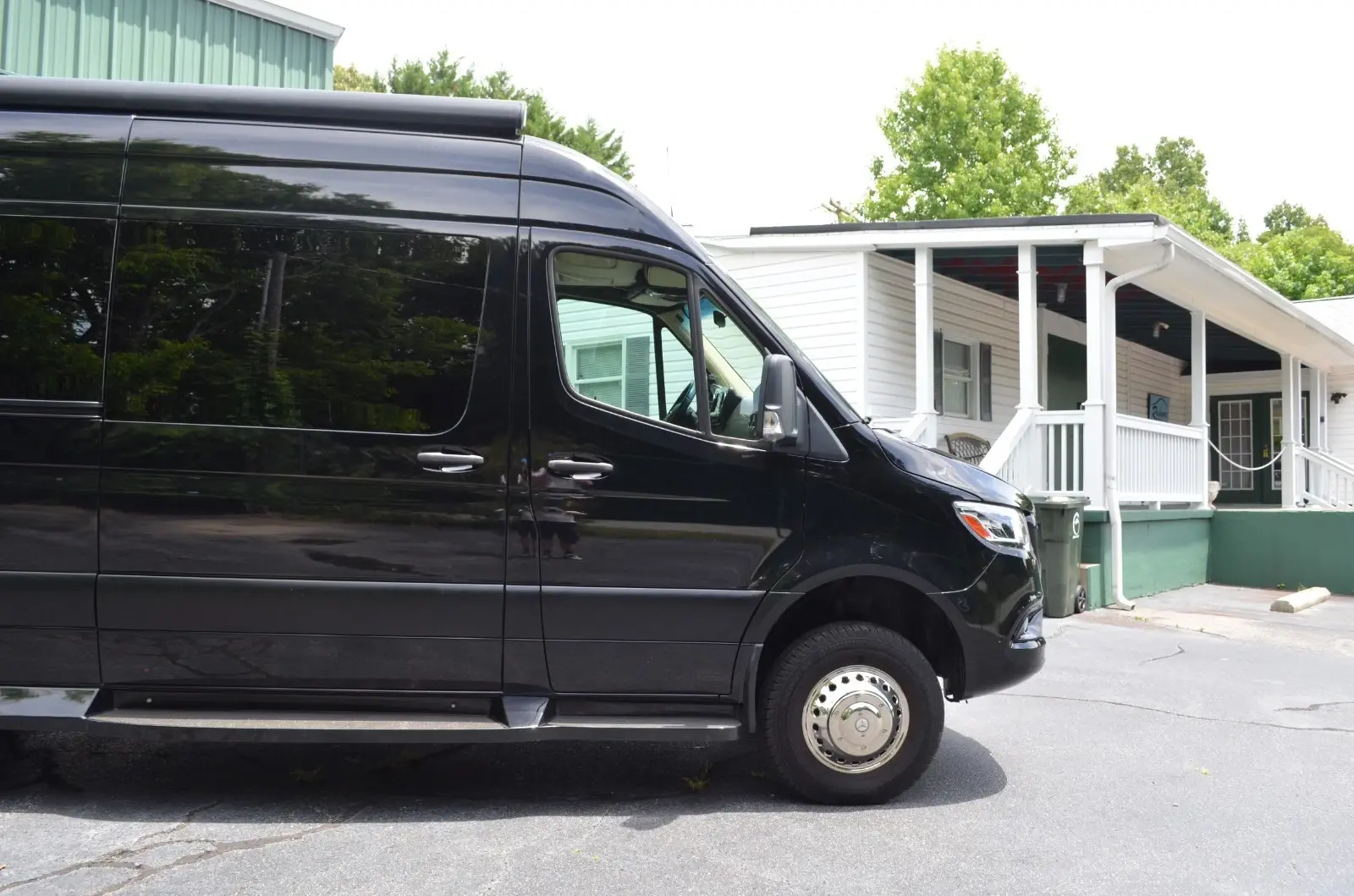 2021 Mercedes 3500 Custom Sprinter Motorized Class B