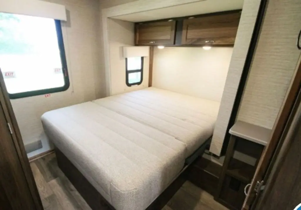 2021 Winnebago Outlook Class C Motorhome