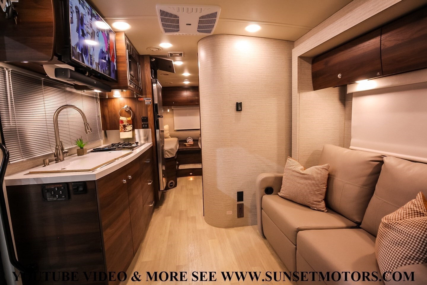 2021 BAY MIST II WINNEBAGO VIEW --