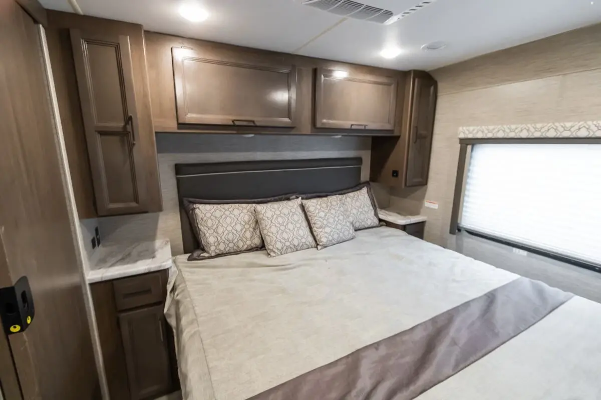 2022 Thor Motor Coach FREEDOM TRAVELER