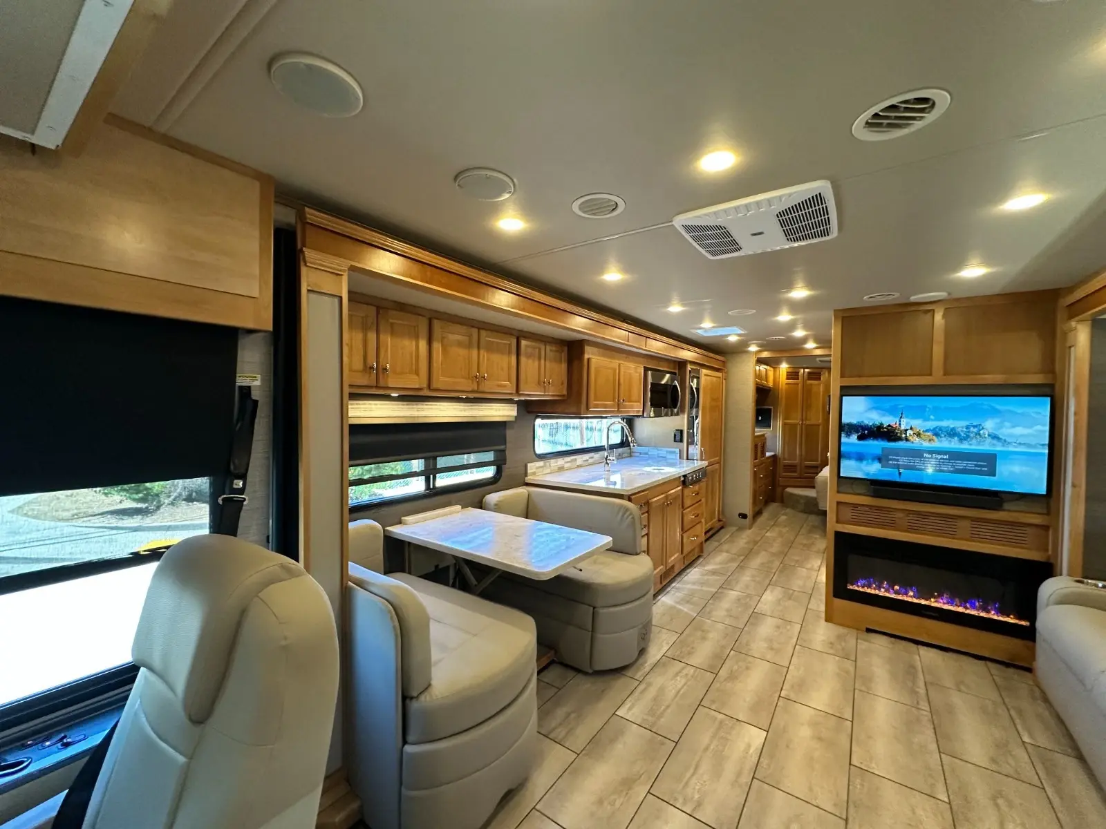 2022 Tiffin Allegro Red 340 33AL