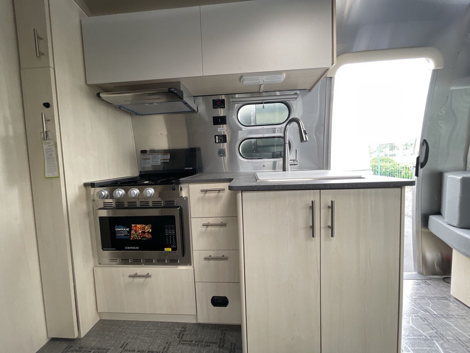 2023 Airstream Flying Cloud