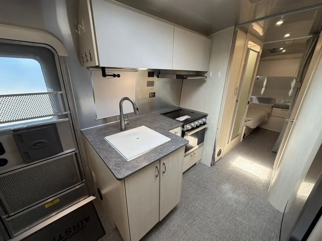 2023 Airstream Flying Cloud