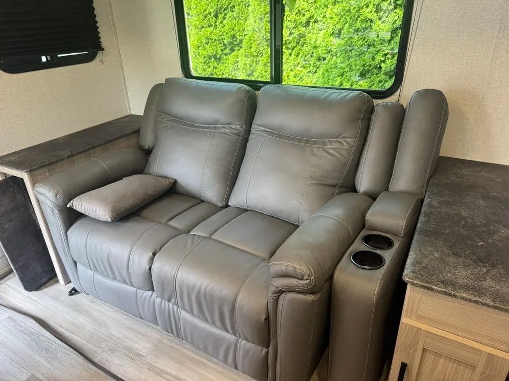 2023 Coachmen Northern Spirit Ultra Lite Travel Trailer