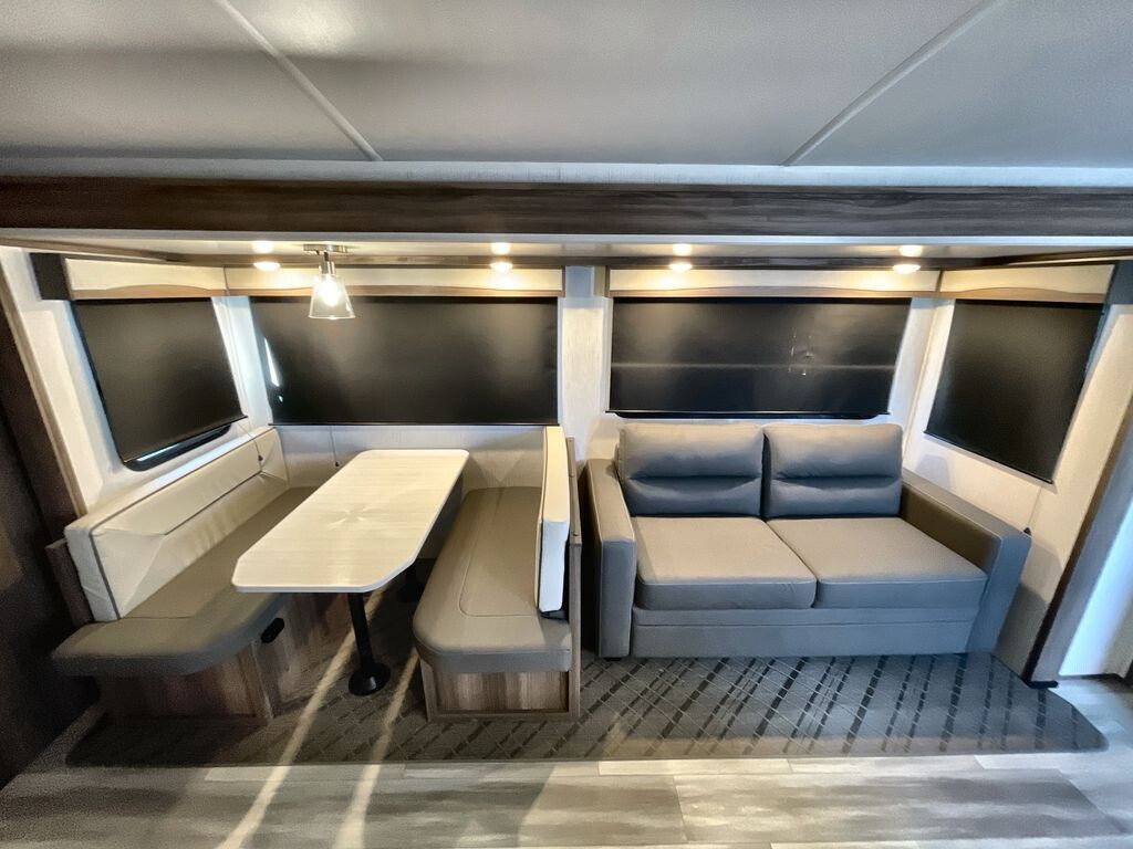 2023 Cruiser RV Radiance