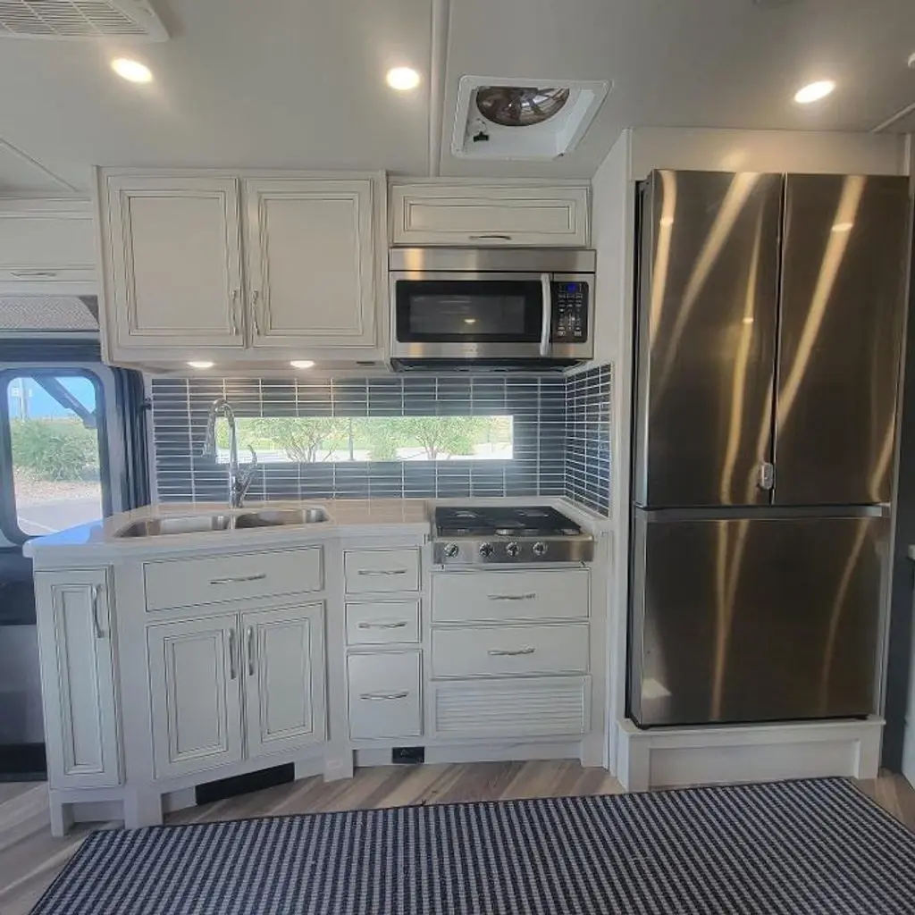 2023 Fleetwood Bounder Class A Motorhome