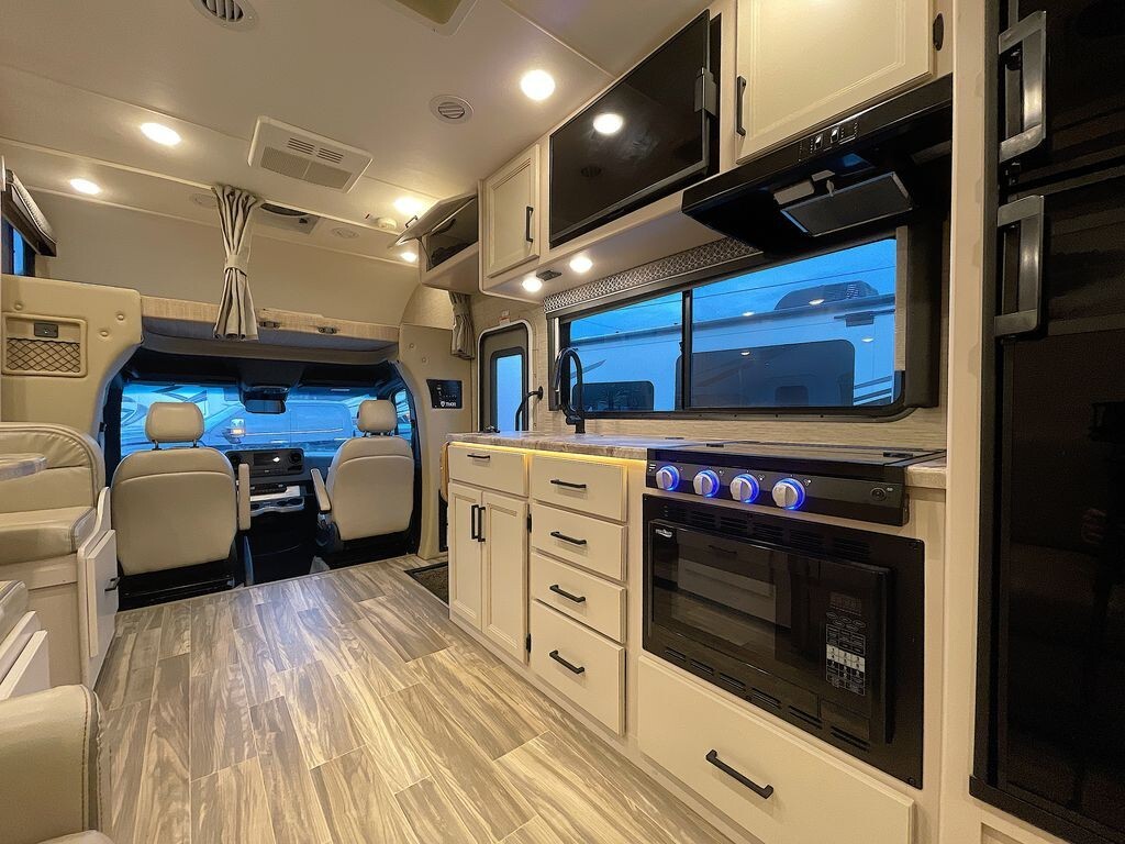 2023 Thor Motor Coach Four Winds Sprinter