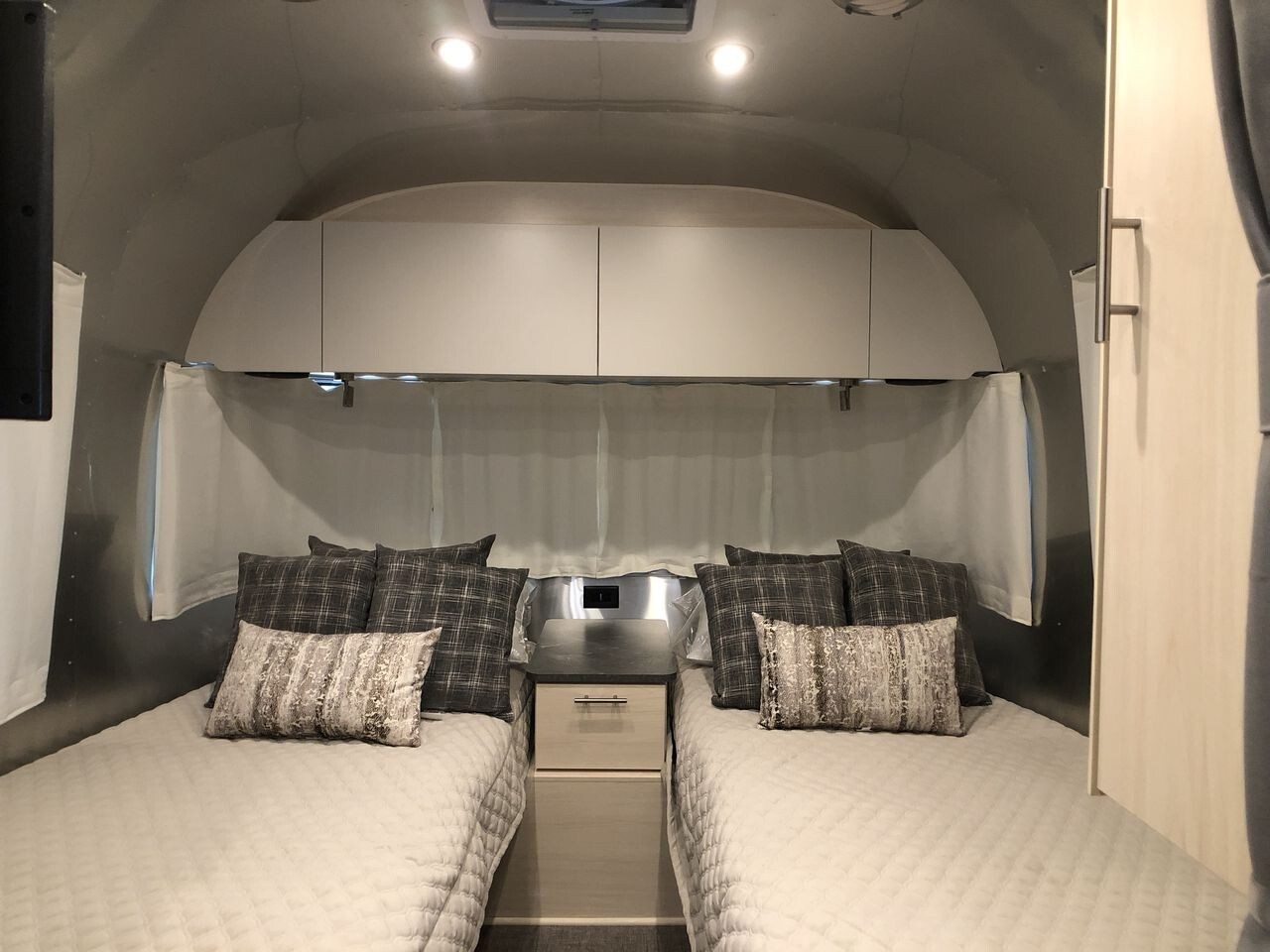 2024 Airstream Flying Cloud