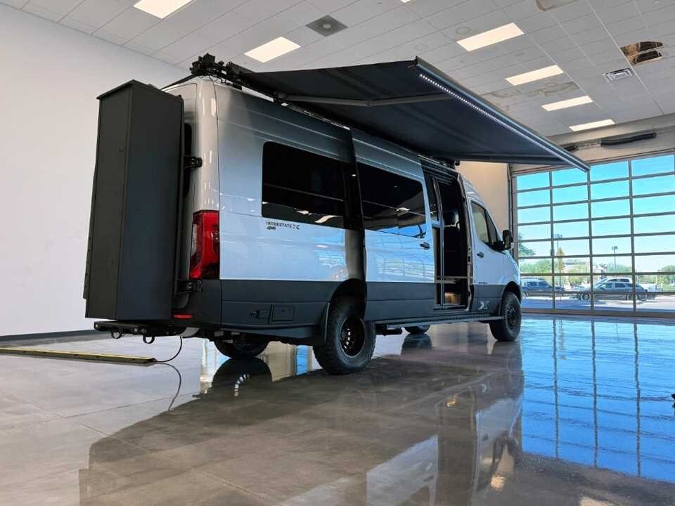 2024 SILVER Airstream Interstate Crew Van