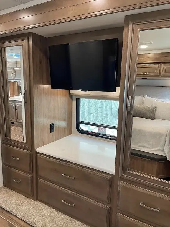 2024 Entegra Coach Reatta XL Motorized Class A