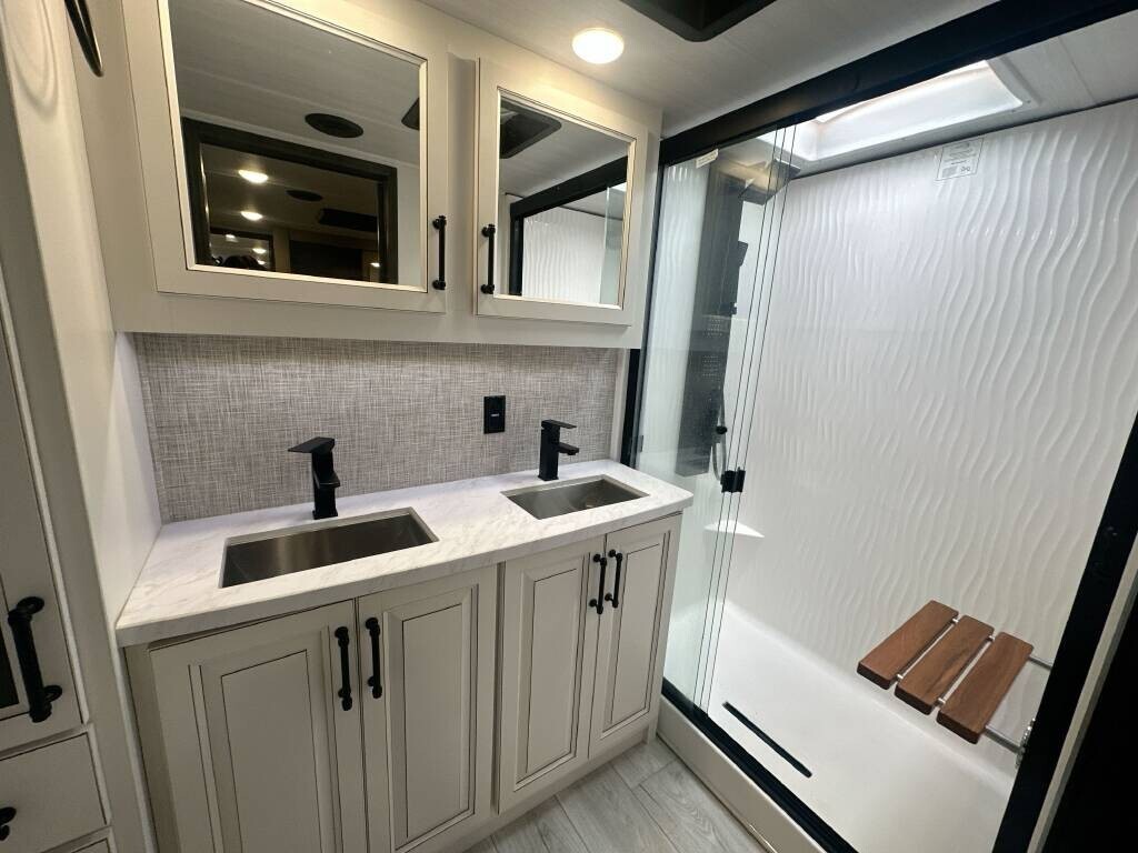 2024 Keystone Montana 3761FL