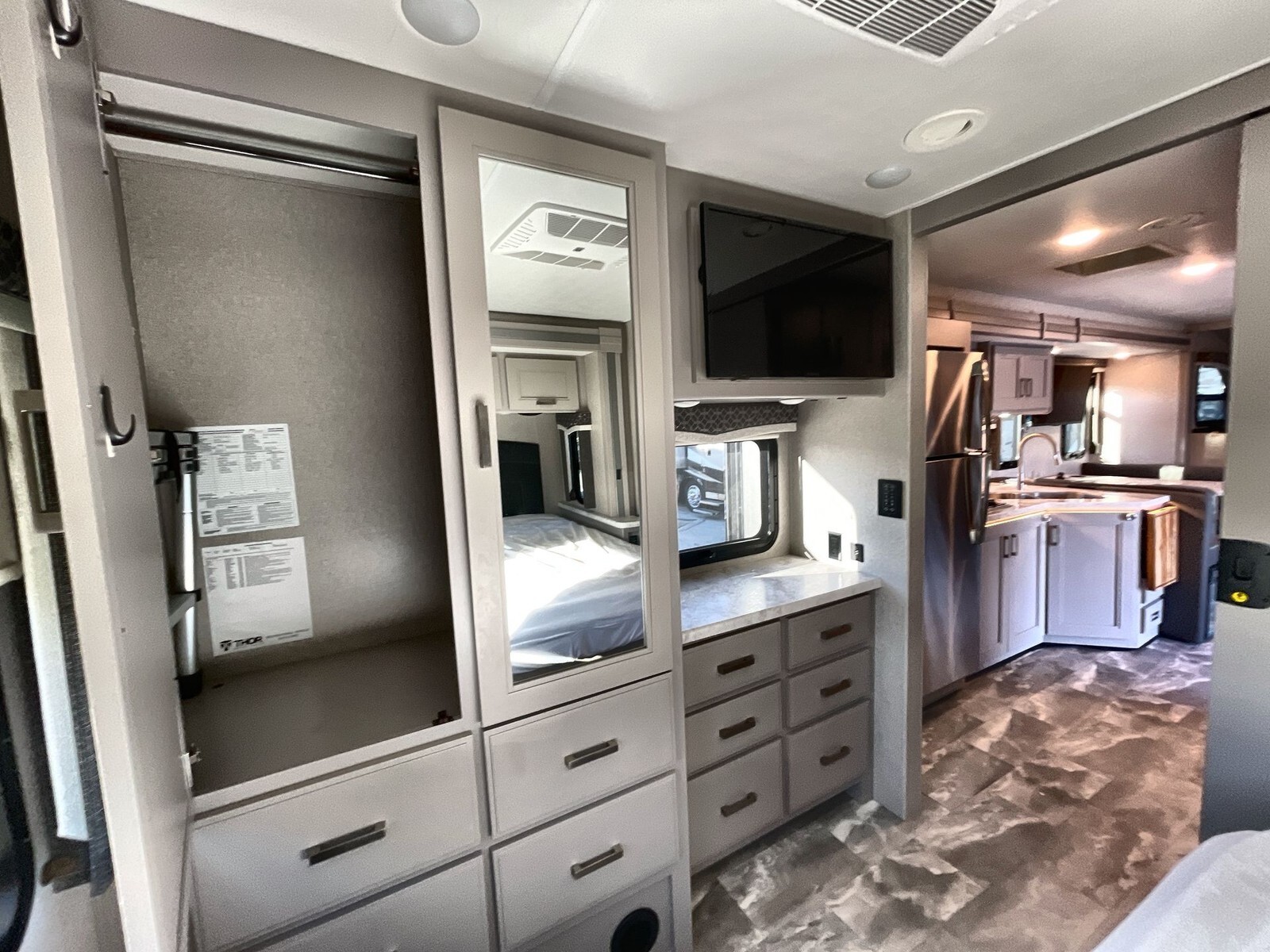 2024 Thor Motor Coach Omni