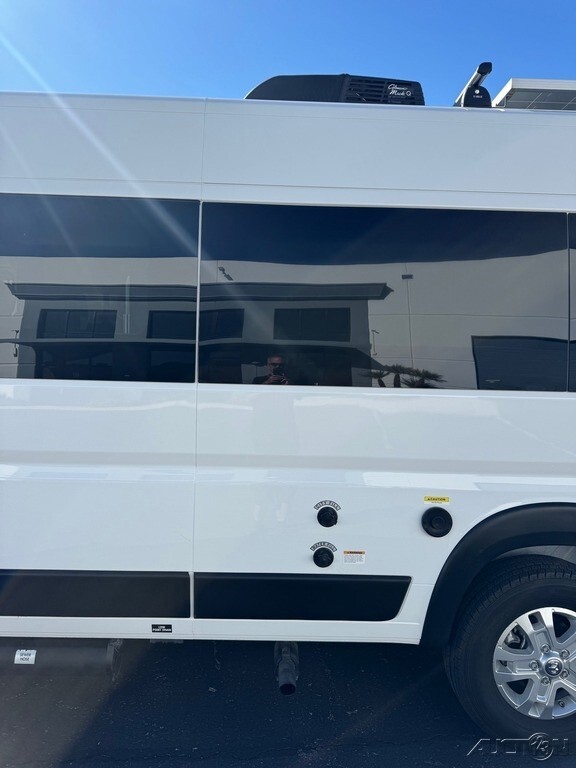 2024 Thor Motor Coach Sequence Motorized Class B