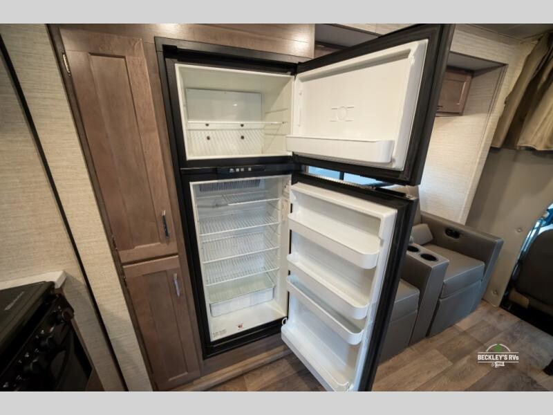 2024 Winnebago Minnie Winnie Motorized Class C