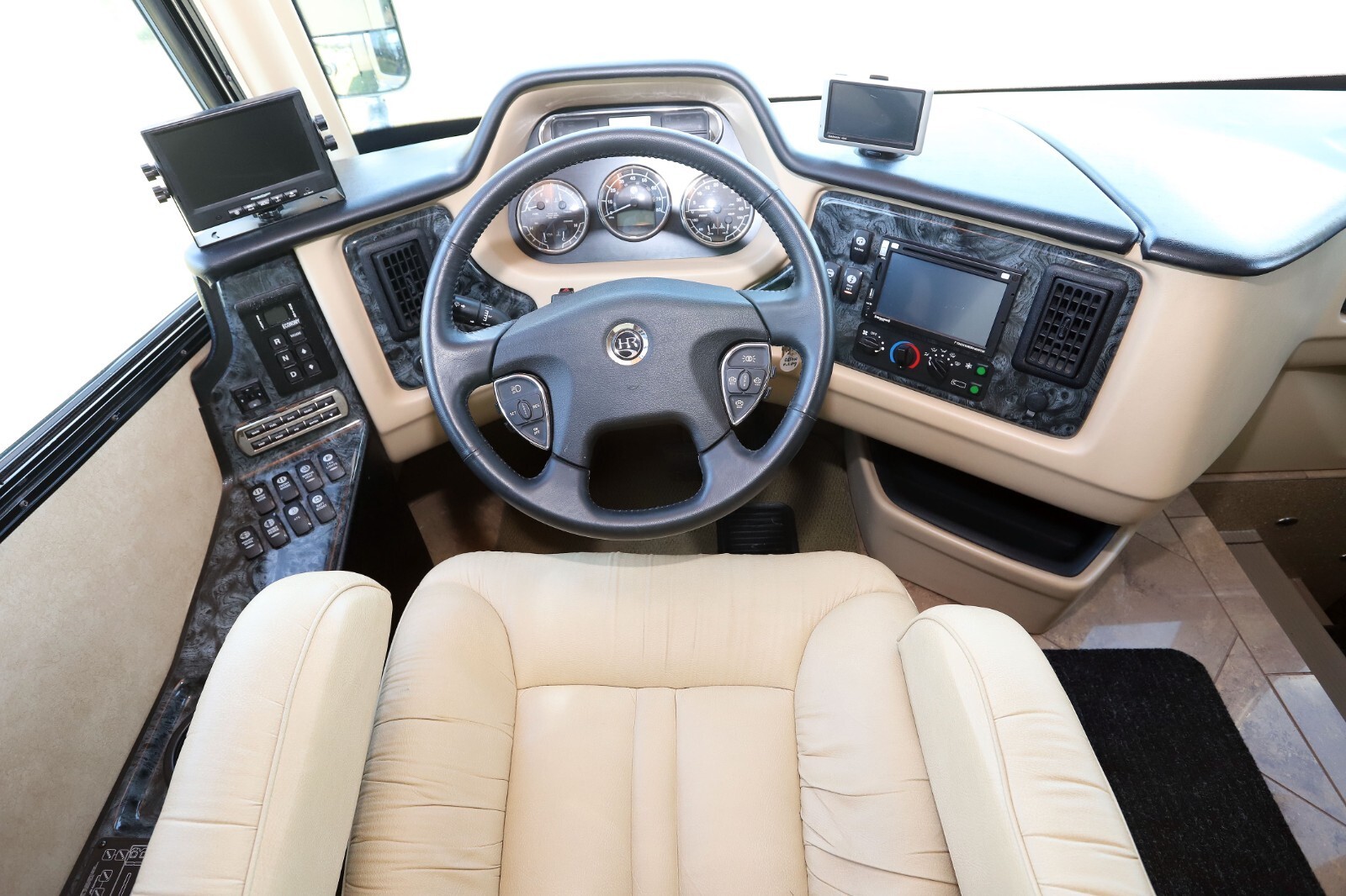 2012 Holiday Rambler Ambassador 36PFT Diesel Pusher