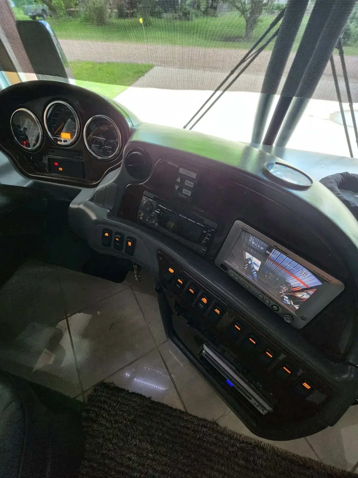 2004 Newmar Essex
