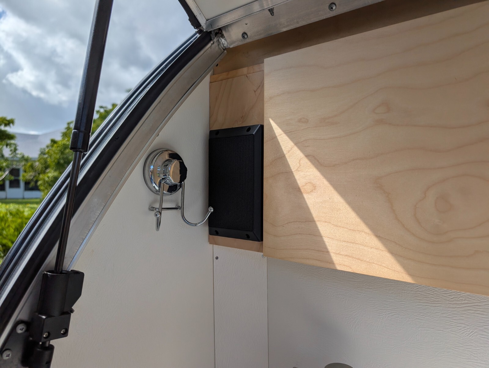 2022 NuCamp T@B 320 CS-S (CLamshell) Teardrop