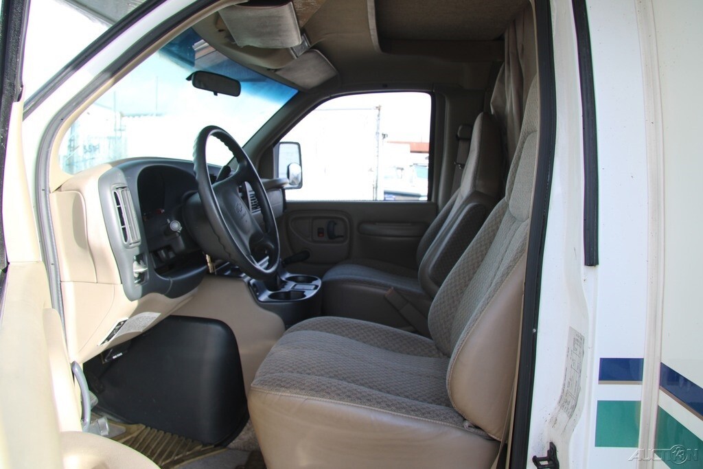 2000 Thor Motor Coach Four Winds Five Thousand Motorized Class C