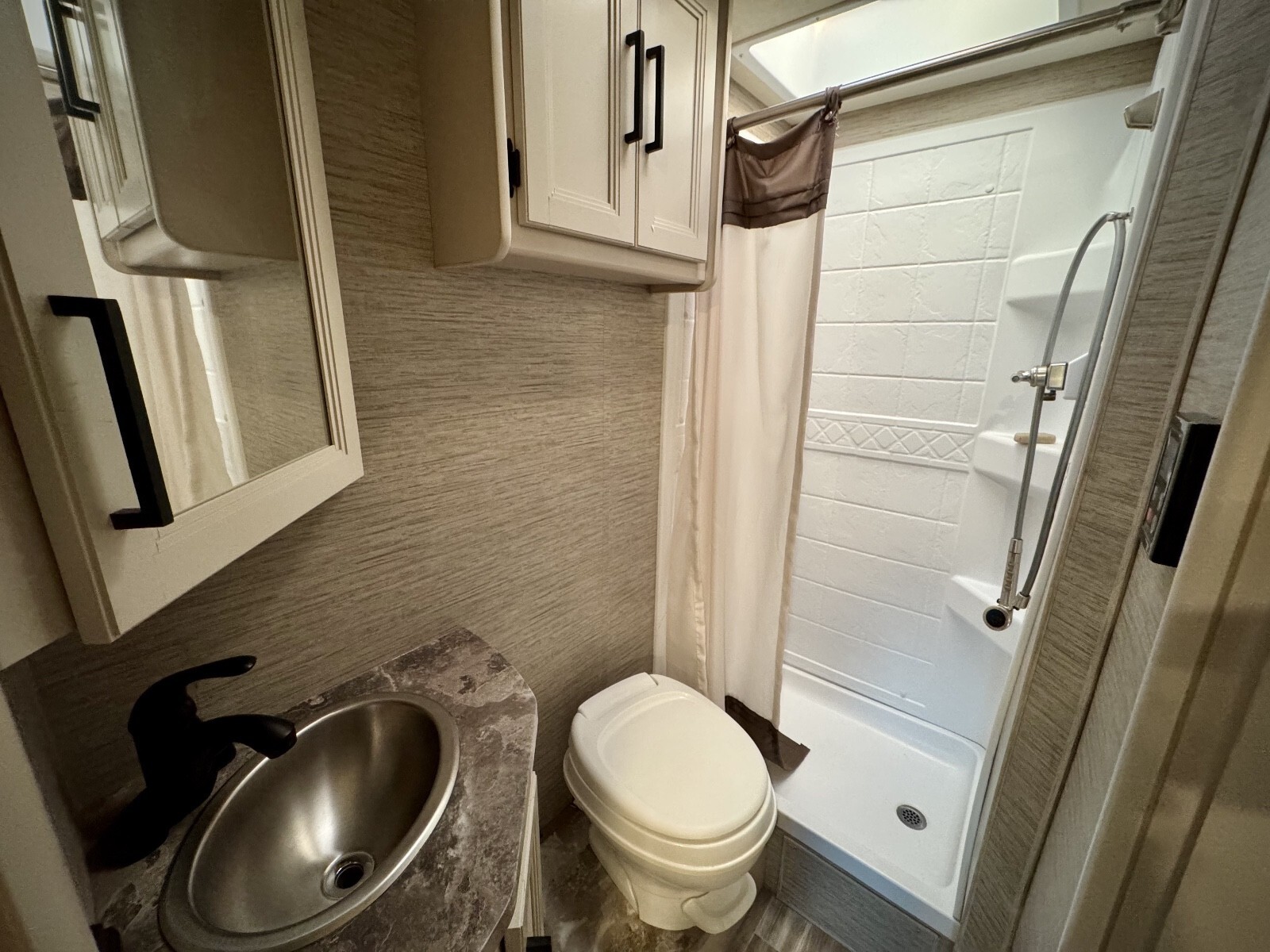 2020 Thor Compass 23TW