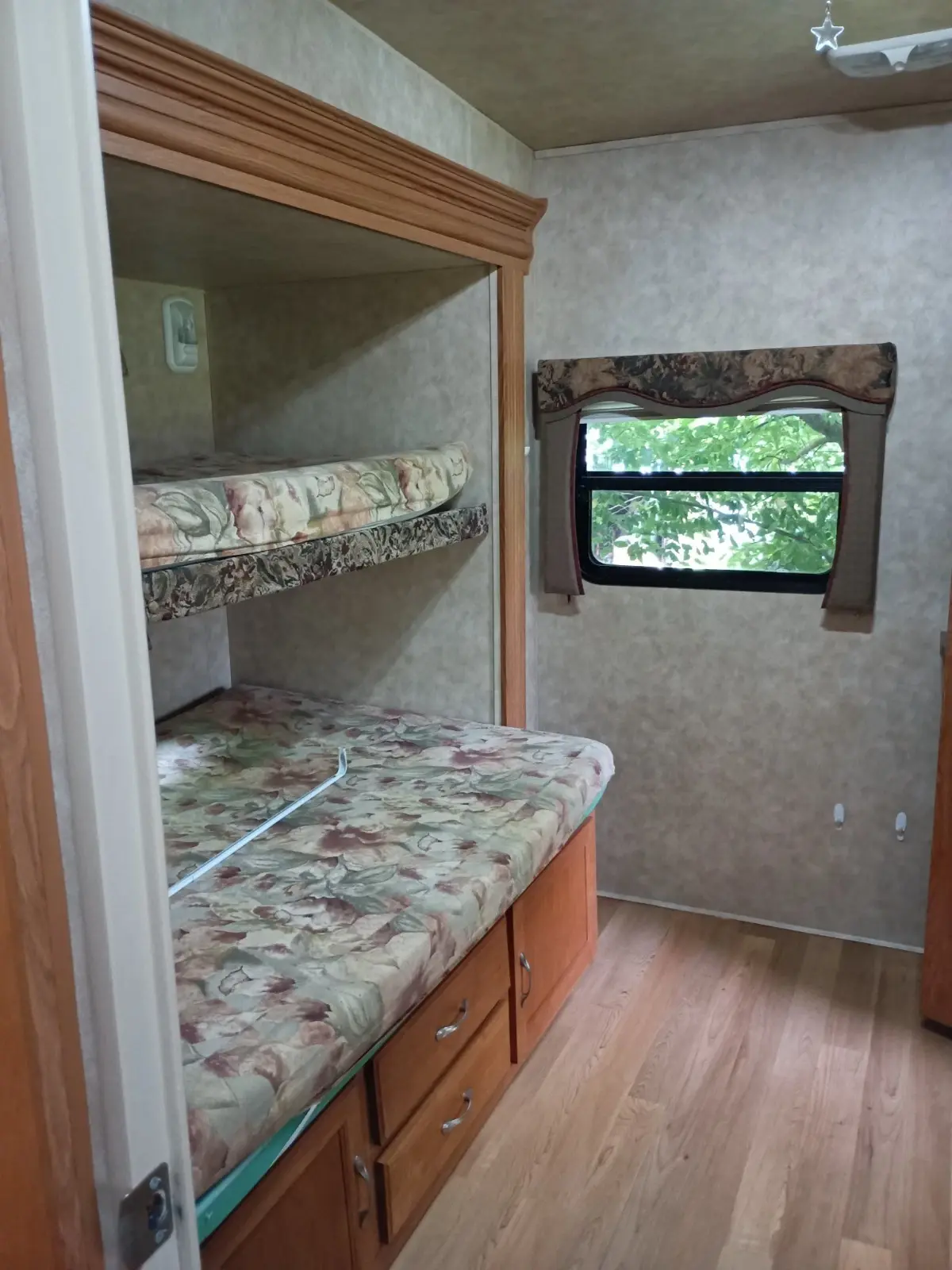 2008 KZ 5th wheel