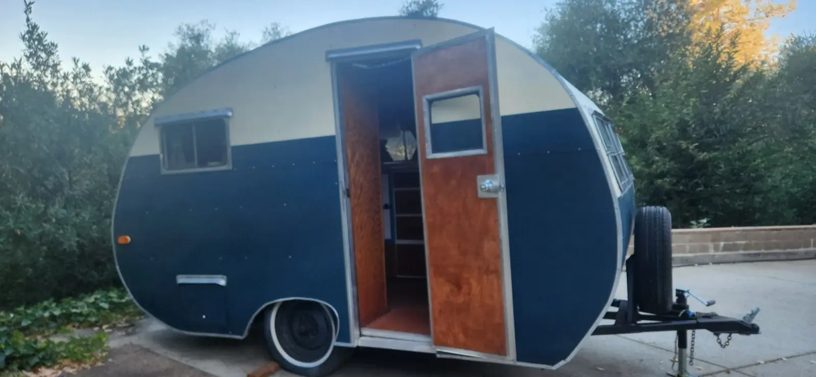1951 Crown Teardrop