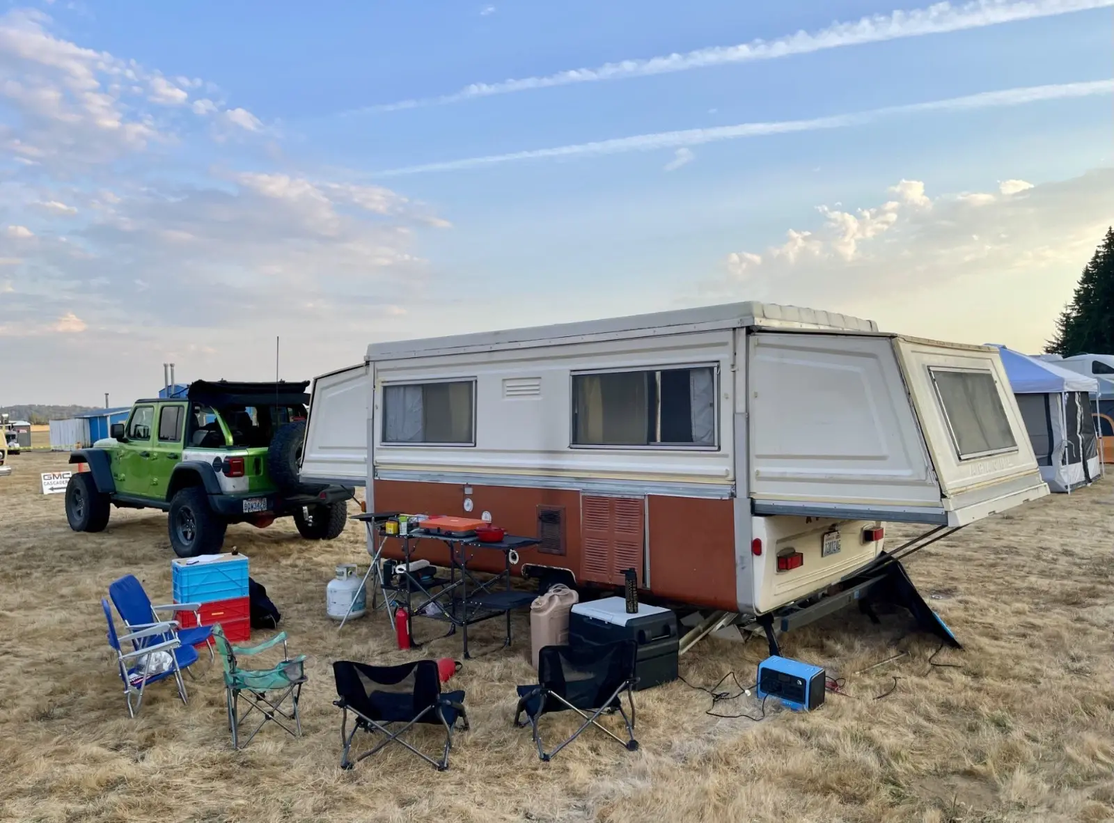 1975 Apache Hard Sided Pop Up