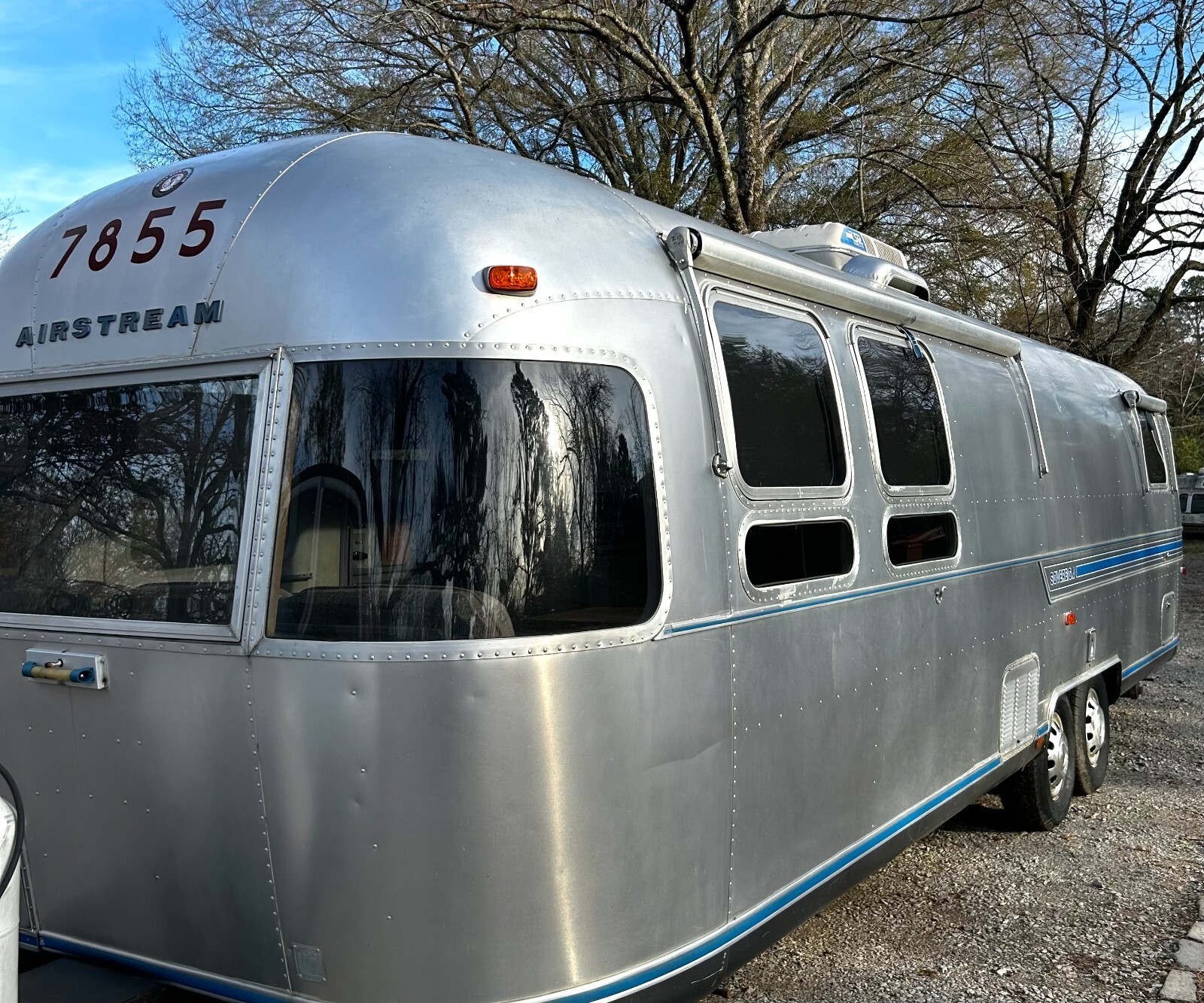 1984 Airstream Sovereign Bumper Pull Travel Trailer