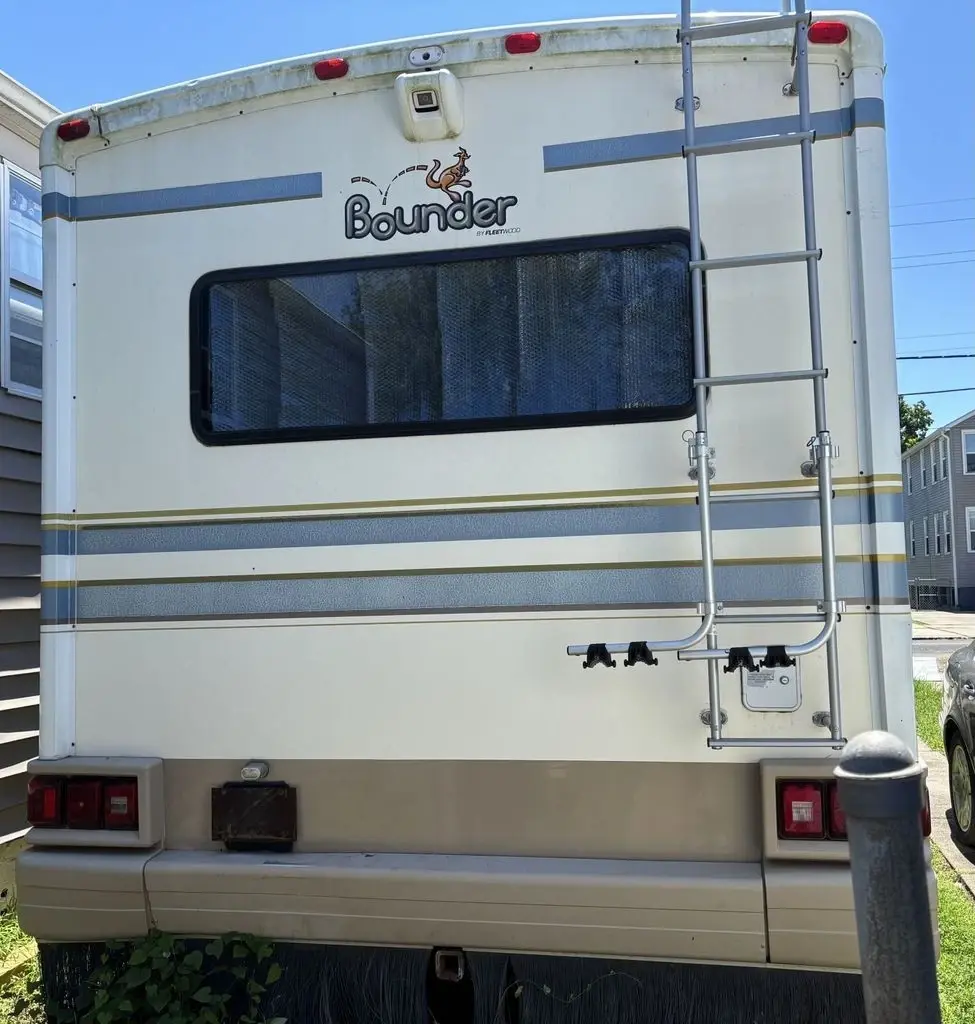 1999 Fleetwood Bounder Class A Motorhome