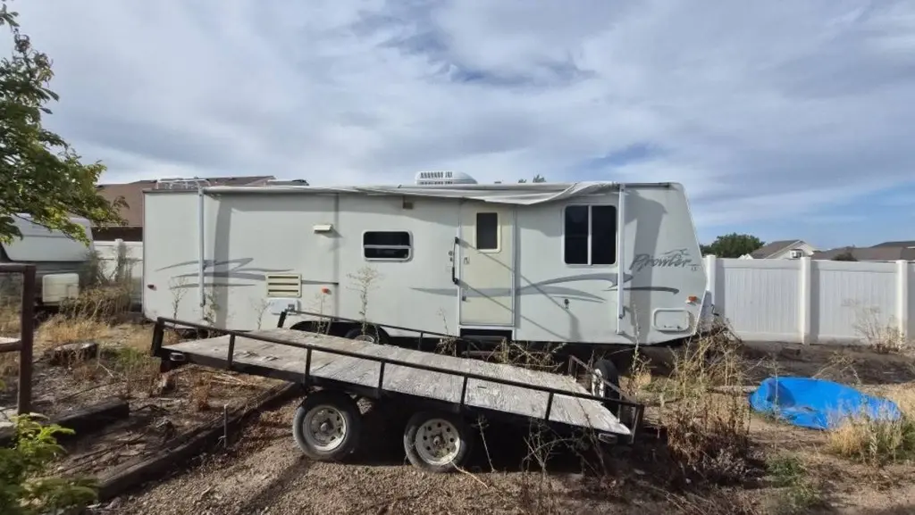 1999 Fleetwood Prowler Travel Trailer