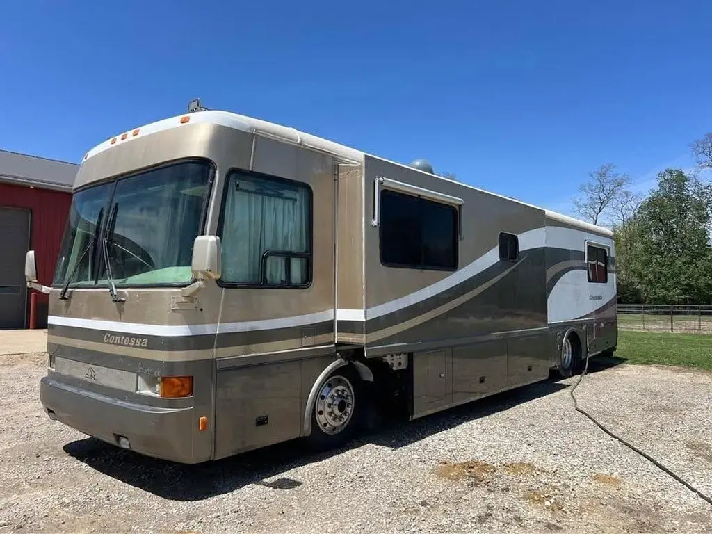 2000 Beaver Contessa Motorized Class A