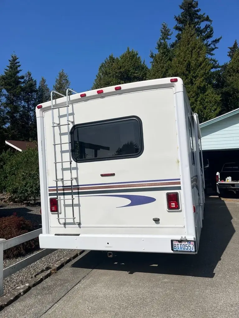 2001 Winnebago Brave Class A Motorhome