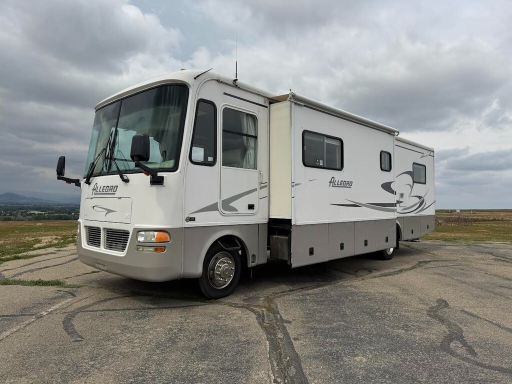 2002 Tiffin Motorhomes Allegro Bay Motorized Class A