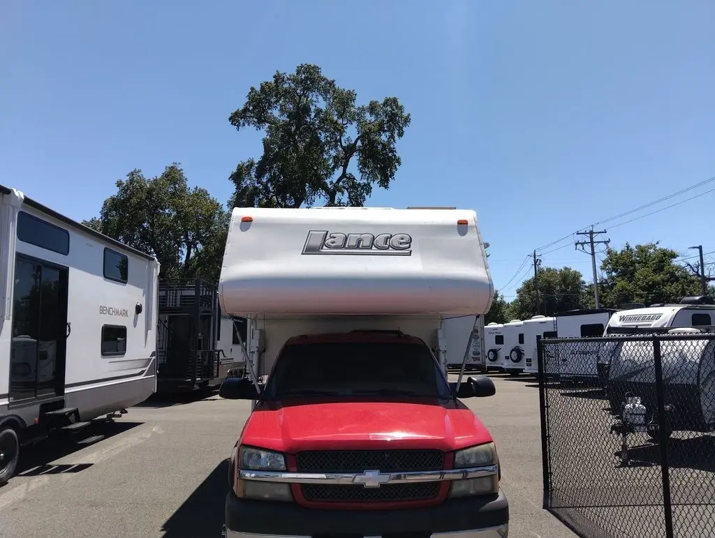 2005 Lance Lance Truck Camper