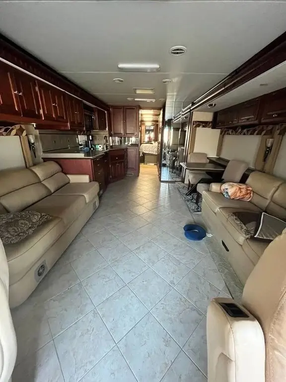 2007 Tiffin Motorhomes Phaeton Motorized Class A