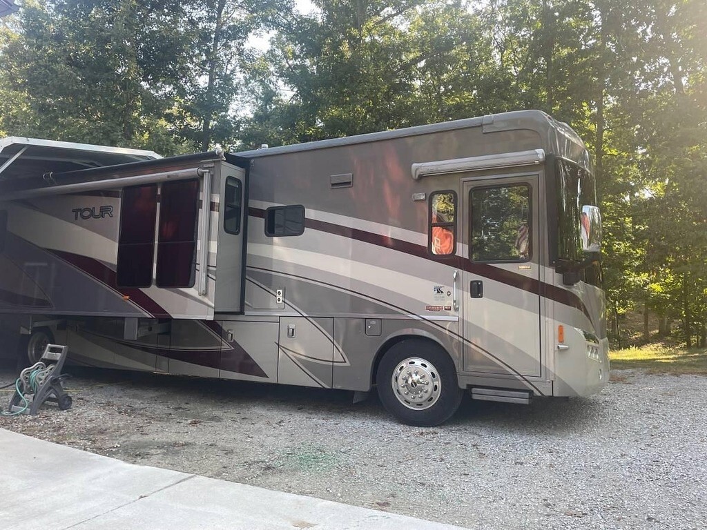 2008 Winnebago Journey Motorized Class A