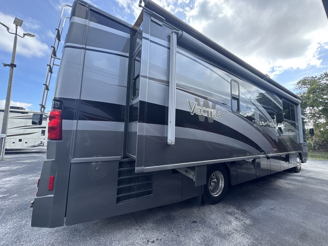 2008 Winnebago VECTRA TD