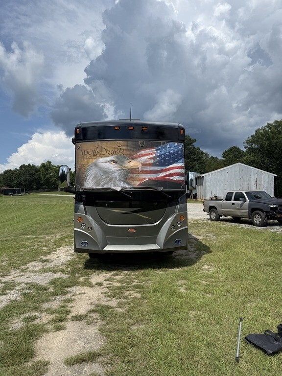 2009 Winnebago Journey Motorized Class A